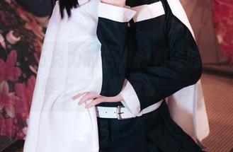 白莉爱吃巧克力的白衬衫和她的气质，通通免费奉上，套图更是一言难尽！
