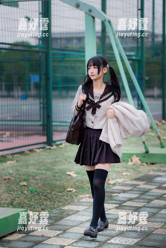 神楽坂真冬的粉色狂想曲——再无圣光，只有真实和温暖