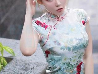 秀人网 – 任莹樱的私房修女写真，让我质疑自己的信仰