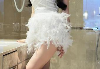 秀人网 – 奶油妹妹的万圣节作品，定制而又不失诡魅。
