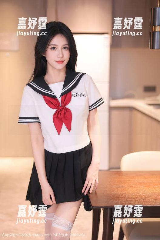秀人网 - 林悠悠的白丝写真：撇开常规，走个小岔路