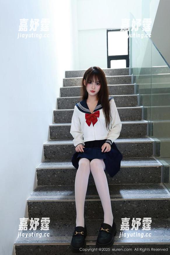 秀人网 - 美女与自拍：林文文yooki的私拍女友，萌点满满