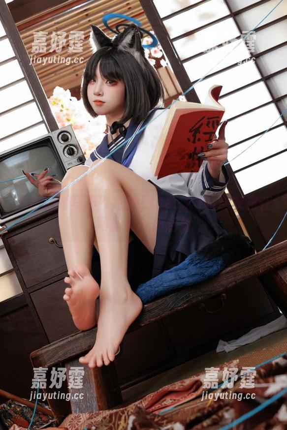 私服还是写真？纸悦Etsu_ko的连衣裙在网盘里等你启封