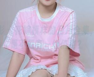 绮梦摄影 – 花嫁模样的月月合集，图片里是不是有一丝俏皮？