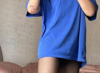 微密圈 – 网盘探险，美邵女Baby的蕾丝肉色丝袜作品让我停不下来的理由。