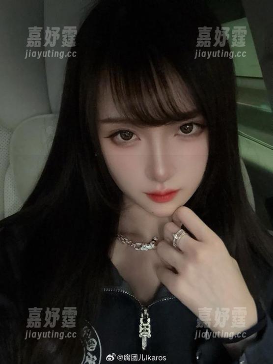 看腐团儿Ikaros的户外cos，好像被那风吹得心痒痒，下一秒就想跟出去跑！