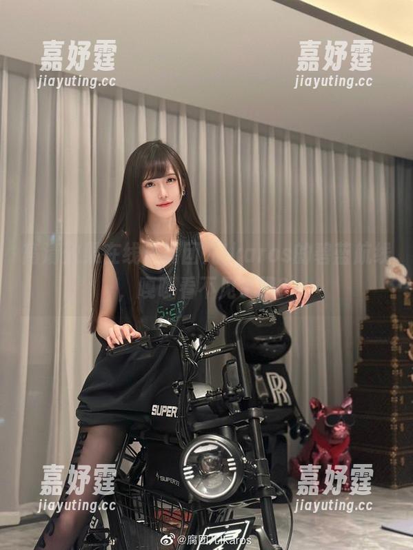 高清效果在线，腐团儿Ikaros的碧蓝航线，嘎嘎看不见了吧？