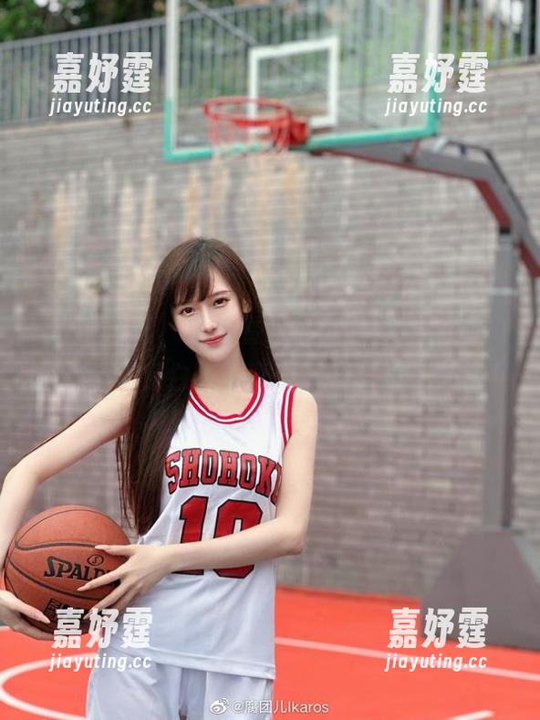 不怕辣眼睛，就怕看了腐团儿Ikaros的“伊丽莎白”写真集，资源超讽刺