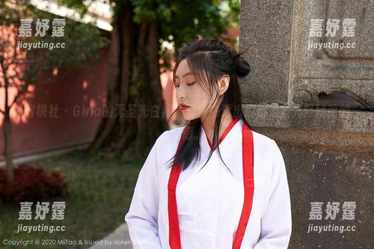 蜜桃社 - Gina的无圣光白裙，写真中透出的都是些光怪陆离的灵感。