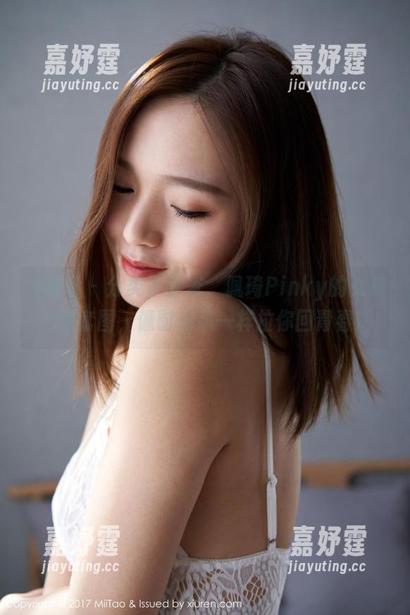 蜜桃社 - 分类不分家，佩琦Pinky的女孩合集套图，像时光机一样拉你回青春。