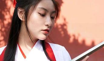 蜜桃社 – 黑丝与秋天——美绪的免费写真系列，乱入的小心思。