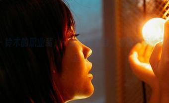 蜜桃社 – 铃木的职业装，一键高清下载，看她如何把正经变得不正经！