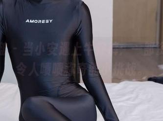 袜啵啵 – 当小安遇上牛仔裤：一部资源，令人啧啧称奇的小挑战。