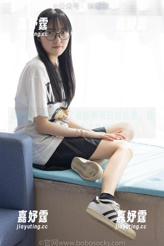 袜啵啵 - 完美主义者的熊熊白丝合集，竟让人产生了思考