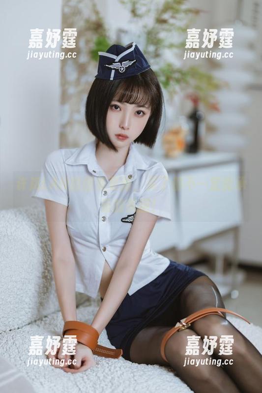 许岚LAN的图集更新，买了都不一定能承受的美腿！