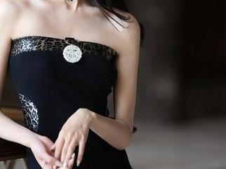 语画界 – Chery绯月樱的原图，裤里丝给了我一种不一样的欣赏方式，心思就像在零碎间飘动。