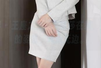 语画界 – 王座之上，李丽莎在线，美图里的姿态，味道无边。