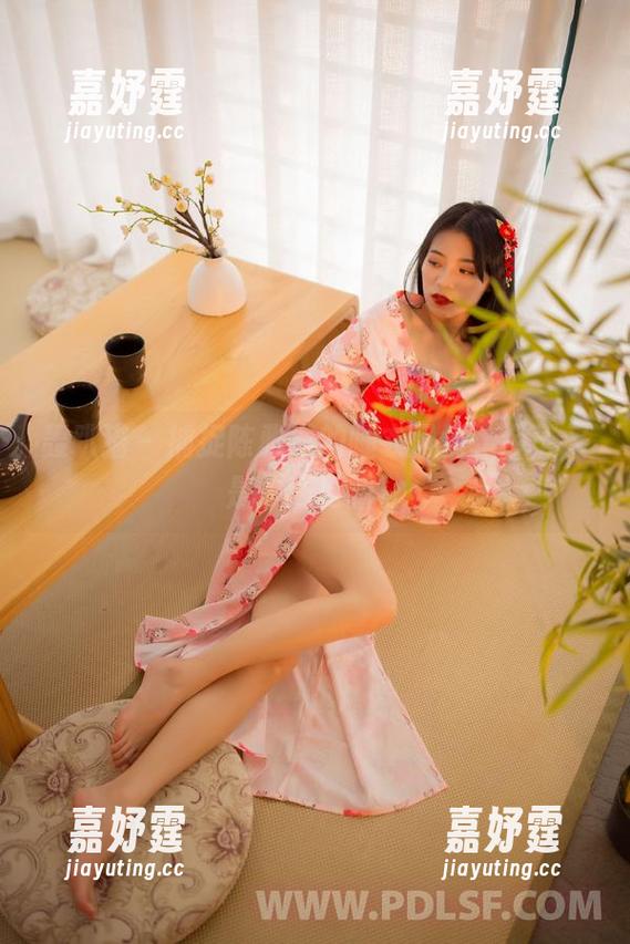 轰趴猫 - 捕捉陈雅漫的睡衣风情，今天又是一场更新！