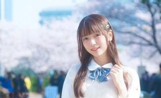 陆卿卿kyokyo的修女图片：你以为只有祷告？我们也可以搞怪！