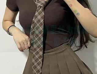 微密圈 – 陈佩奇的裤里丝为何如此迷人？私房美图一览无遗。