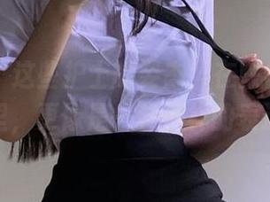 微密圈 – 这些护士的姿态，在陈佩奇的照片里，更像是一种别样的表达。