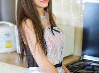青豆客 – 既任性又可爱，黄可christine秘书写真集分享，让你一秒想当她的同事。