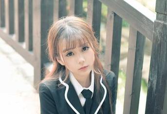 青豆客 – 黄歆苑chobits脑洞大开，带你领略“女友”美图——可能只有我在发现她不要太好看，你们慢慢来吧！